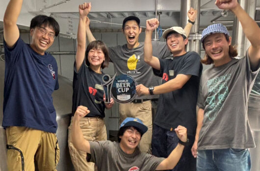 Minoh Brewery team with World Beer Cup award.